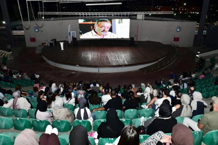 Kestel'de açık hava sinema keyfi tüm hızıyla sürüyor