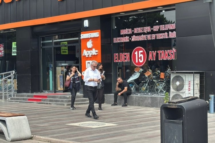 Peşin telefon satmayan işletmeye tepki gösterdi! "Ticari ahlaka sığmaz"