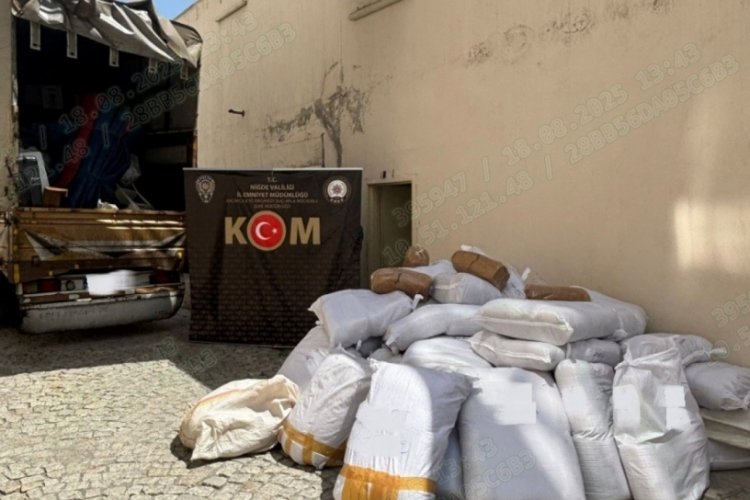 Niğde'de kaçak tütün operasyonu: Bin 600 kilo yakalandı