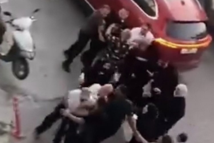 İstanbul'da park yeri kavgasında yumruklar konuştu