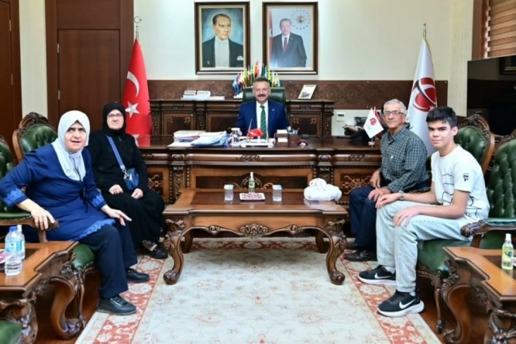 Şehit polis Aziz Oray'ın ailesi Vali Aksoy'u ziyaret etti