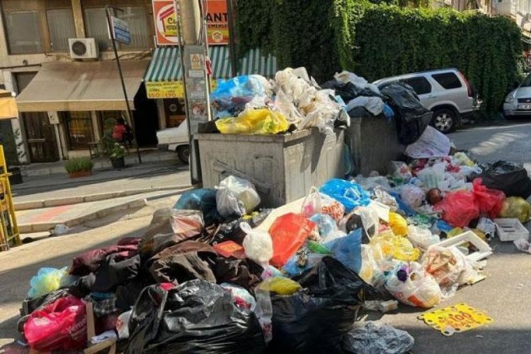 İzmir'in çöp sorununa vatandaş tepki gösterdi