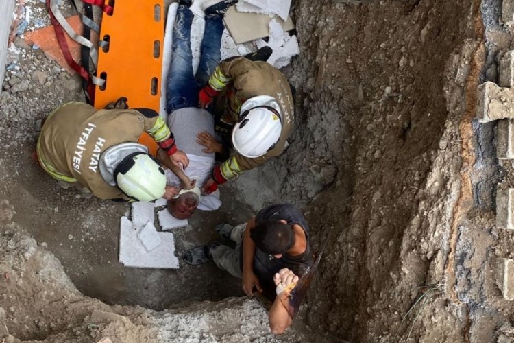 Bina boşluğuna düşen şahıs yaralandı