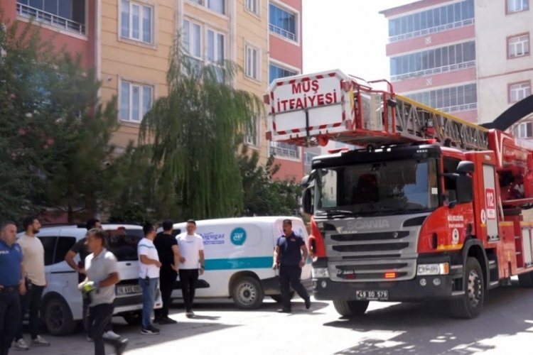 Muş'ta 7 katlı binada yangın: 6 kişi hastaneye kaldırıldı