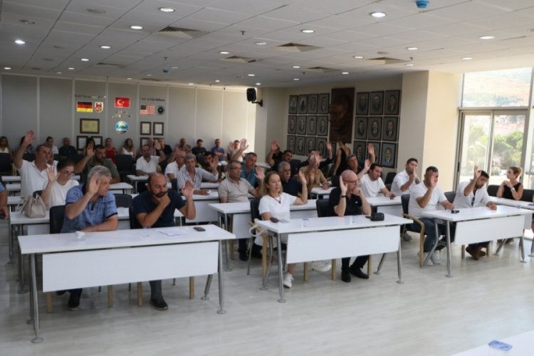Söke Belediye Meclisi'nde CHP'den 5 kişi istifa etti
