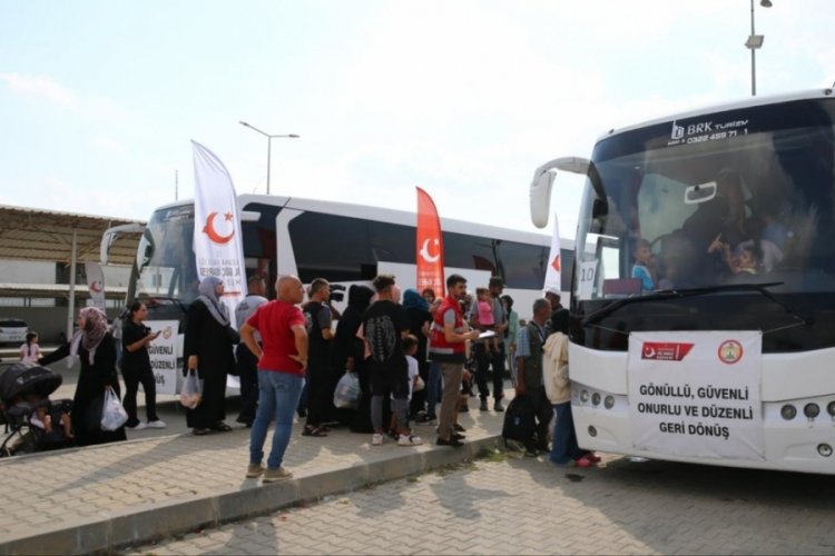 Suriyelilerin ülkelerine gönüllü geri dönüşleri sürüyor