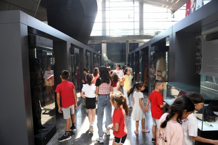 Osmangazi'de çocuklara tarih ve edebiyatı sevdiren buluşma
