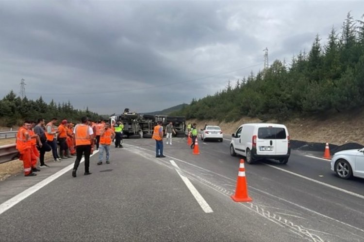 Yola çıkacaklar dikkat! Anadolu Otoyolu'nun İstanbul yönü kapandı
