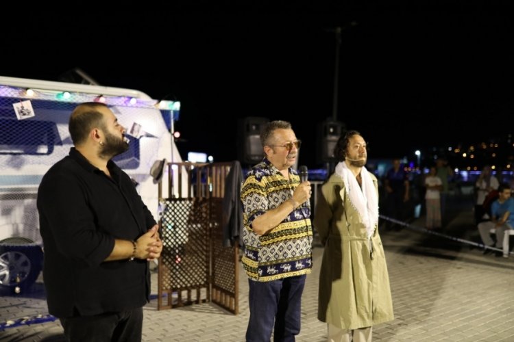 "Karavan Tiyatro" Bursalılarla buluştu