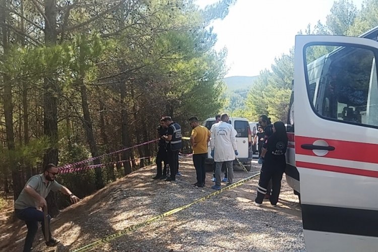 Araç içinde tüfekle vurulmuş halde bulundu 