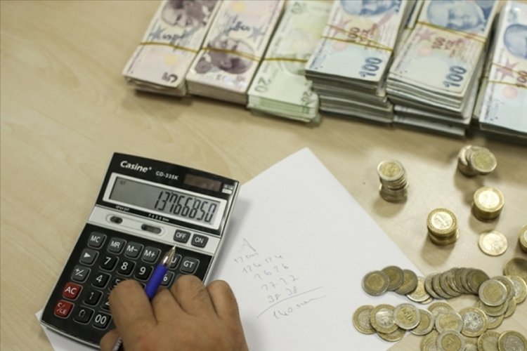 Türkiye'nin en çok vergi veren kurumları belli oldu! Listenin ilk üç sırası aynı sektörden...