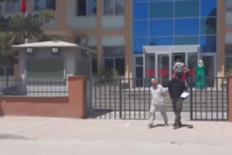 Annesini katleden şahıs, bir ay olmadan cezaevinde öldü 