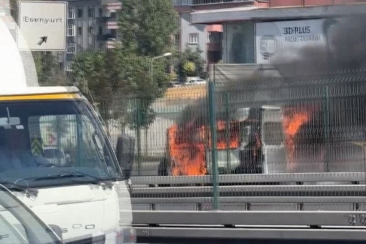 Anayolda korku dolu anlar! Sürücüsüz halde yanarak seyretti...