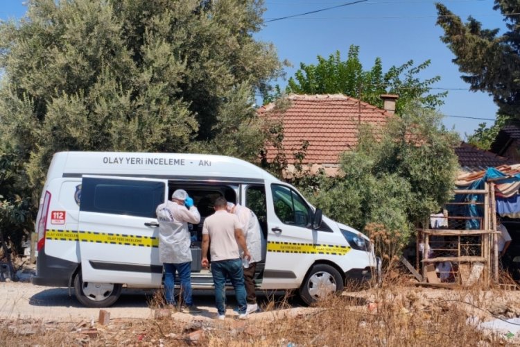 Yakınları tarafından evinde ölü bulundu