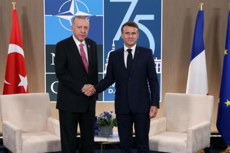 Cumhurbaşkanı Erdoğan, Fransız mevkidaşı Macron ile görüştü