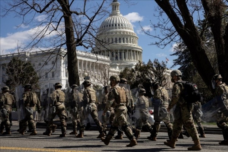 Trump'tan asayiş kontrolü! Asker ve polisle birlikte sokağa iniyor...