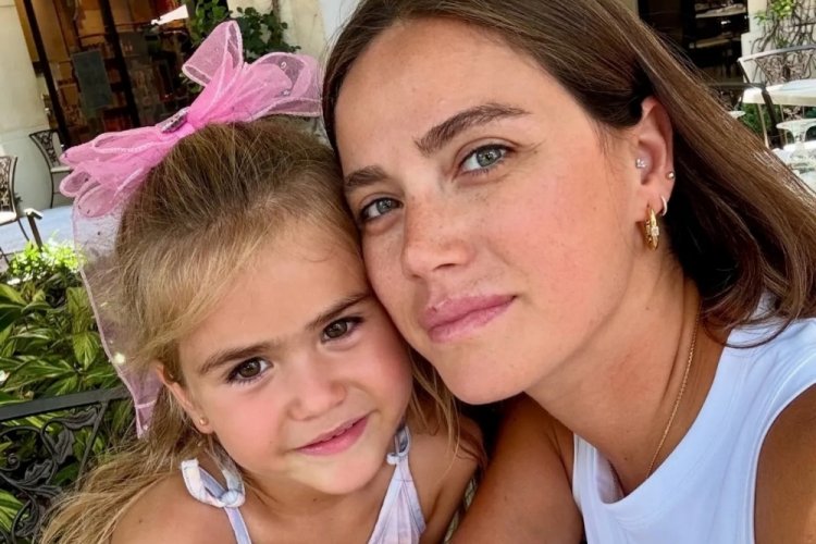  Oyuncu Ceyda Ateş kızı Talia ile yeni fotoğraf yayınladı!  