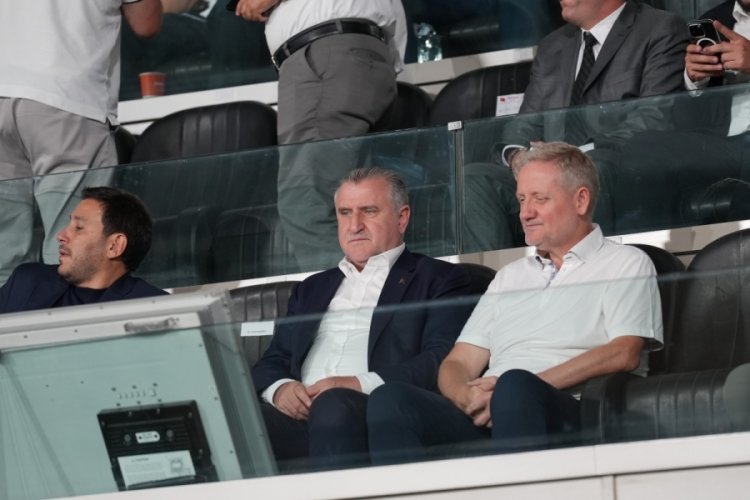 Leo Duarte, sakatlanarak oyuna devam edemedi 