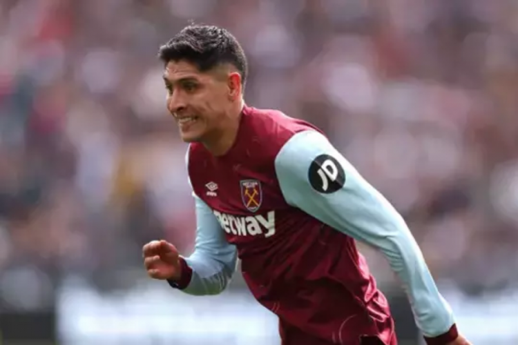 Mourinho'nun çok istediği Edson Alvarez, İstanbul'a geliyor