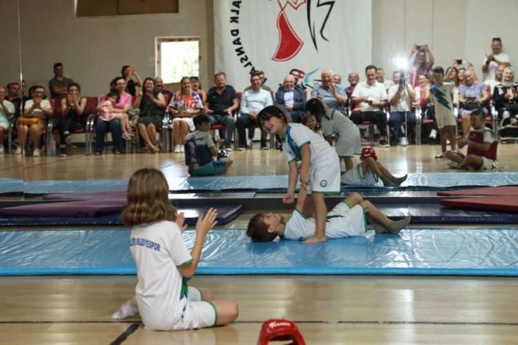 Nilüfer'de "Tam Gün Spor Etkinlikleri" renkli gösterilerle sona erdi