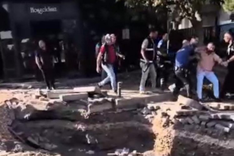 Bursa'da kafeterya yıkımında ortalık karıştı! Yaralı polis var...