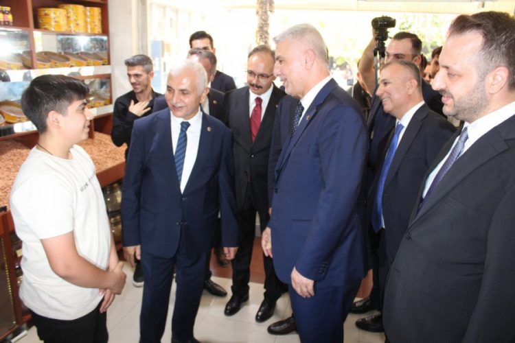 Bakan Bolat'tan yıl sonu enflasyon tahmini geldi...