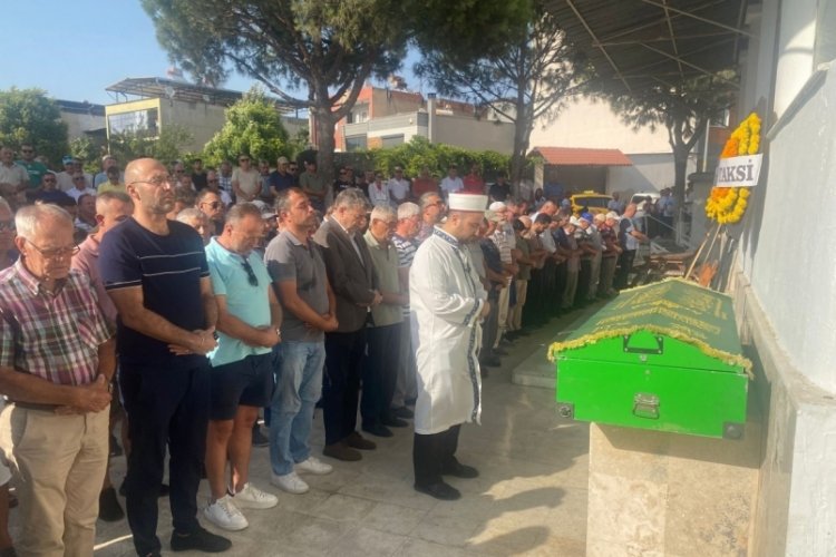 Bıçaklı saldırıda hayatını kaybeden taksi şoförü toprağa verildi