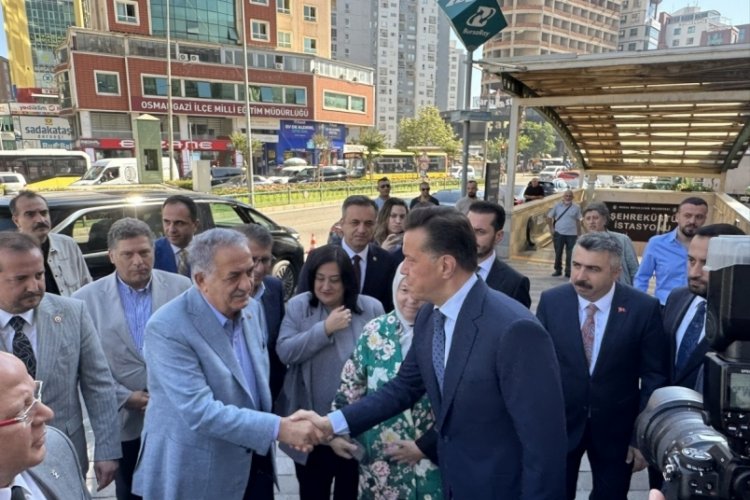 Nebi Hatipoğlu, partisinin Bursa il ve ilçe teşkilatlarını ziyaret etti