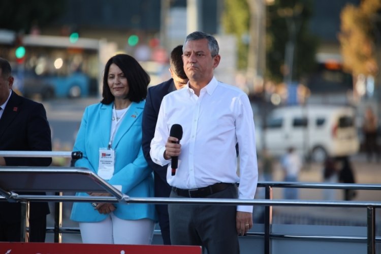 CHP Genel Başkanı Özel, Sivas'taki mitingde konuştu
