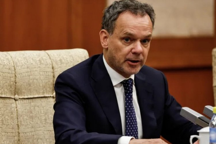 Hollanda hükümetinde dışişleri dahil 9 bakan istifa etti
