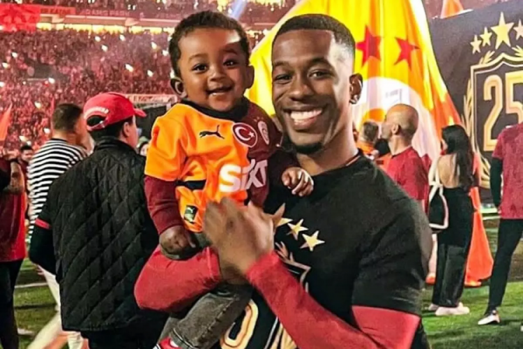 Galatasaray'da ayrılık! Sağlık kontrolleri için Rusya'ya gitti