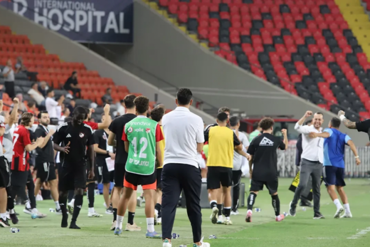 Gaziantep'te galibiyet sevinci! Gençlerbirliği'ni 2-1 mağlup etti