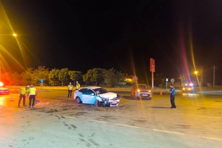 Muş'ta iki otomobil çarpıştı: 4 yaralı