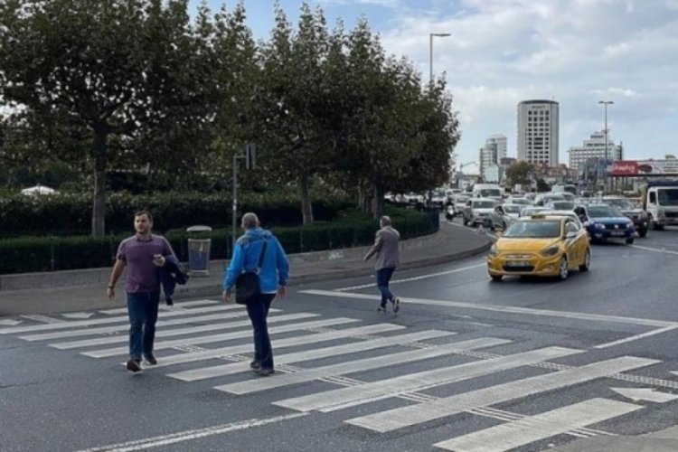 Bakan Uraloğlu duyurdu: Yaya geçitleri kaldırılıyor