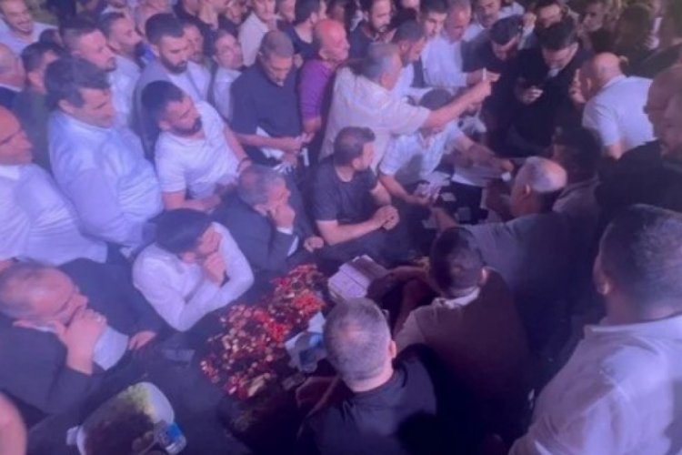 Aşiret düğününde takılanlar dudak uçuklattı
