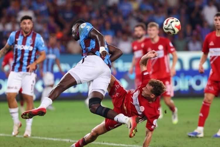 Trabzonspor, Antalyaspor'u tek golle devirdi
