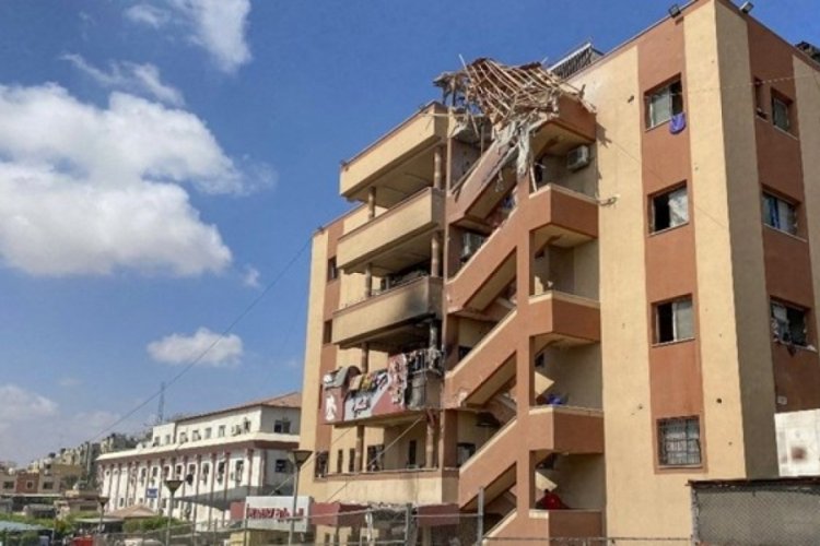 İsrail hastane vurdu! 4'ü gazeteci 15 kişi hayatını kaybetti! 