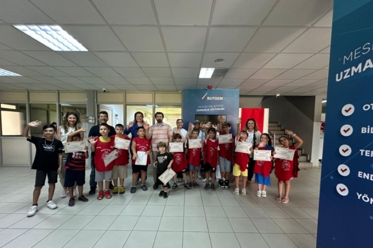 Geleceğin tasarımcıları BUTGEM yaz kurslarında yeteneklerini keşfetti