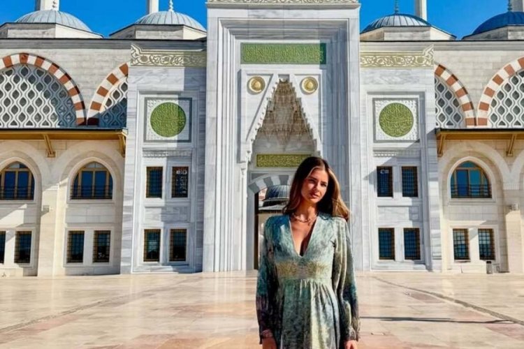 China Suárez, Çamlıca Camii'ni keşfetti