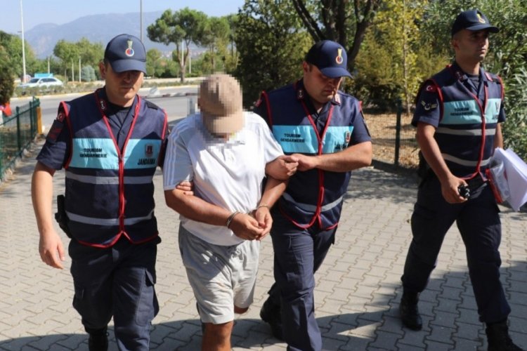 Denizli'de turistleri gizlice çeken şüpheliye gözaltı