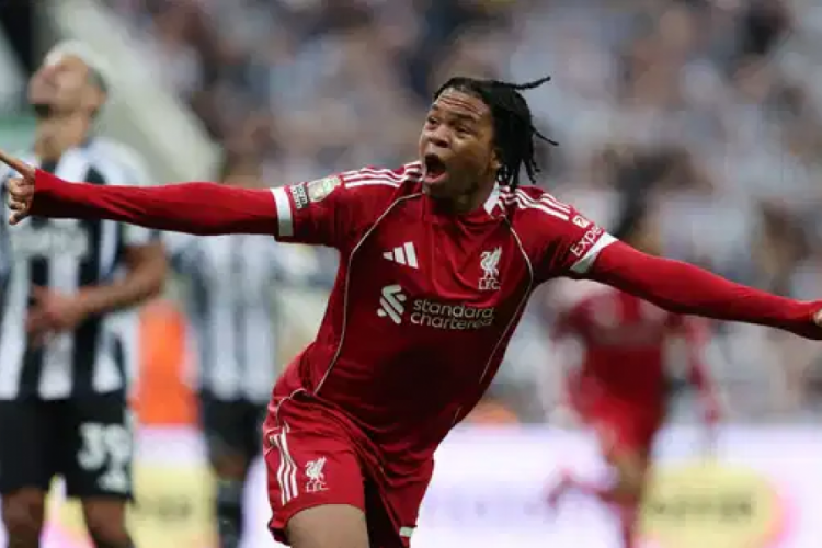 Newcastle United, 16 yaşındaki Rio Ngumoha ile yıkıldı!