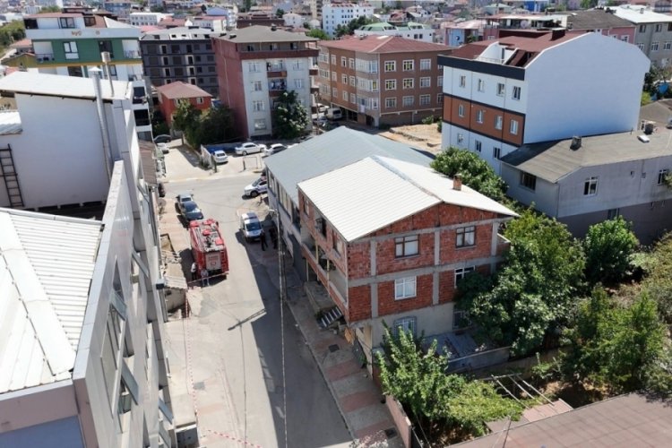 Bursa sallandı İstanbul'da bina boşaltıldı!