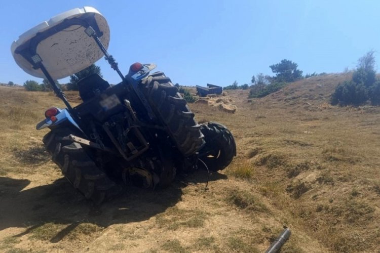 Uşak'ta traktör devrildi: 1 çocuk öldü, 1 çocuk yaralandı