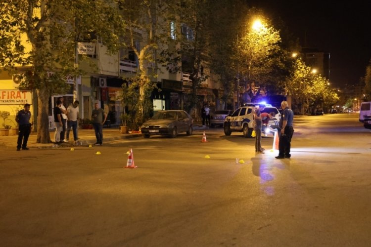 Sokak ortasında silahla defalarca ateş edildi