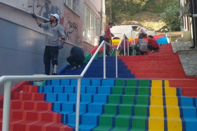 Bursa'da cadde ve sokaklar sanatla buluşuyor