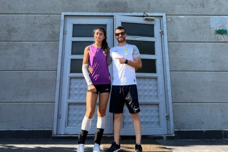 Bilecikli genç voleybolcu Galatasaray'da