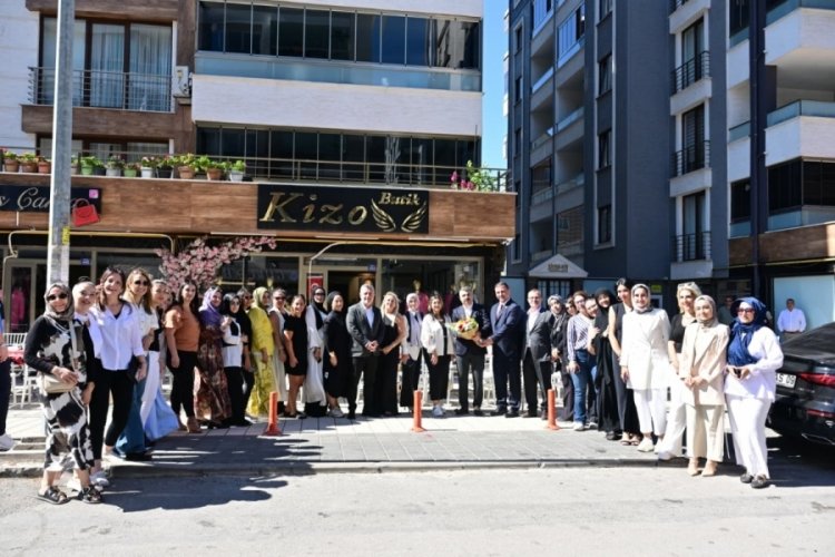 Başkan Yılmaz üreten kadınlarla buluştu