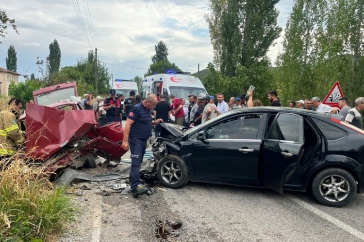 Sındırgı'da trafik kazası: 4 yaralı