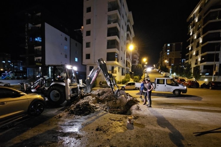 Su arızası çalışmasında doğalgaz hattı patladı: Facianın eşiğinden dönüldü