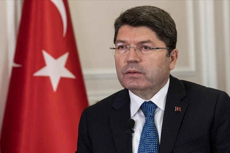 Bakan Tunç: "Özgür Özel'in önünde iki seçenek var"